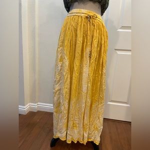 Philosophy Boho Rayon tie dye skirt, Large, sun glow yellow with white